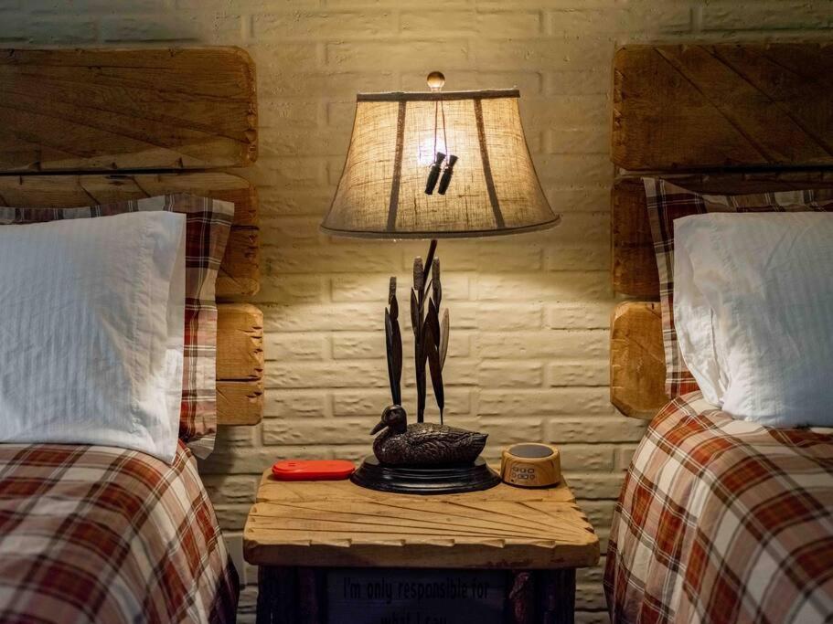 Stonegate Lodge 2 Queen Beds Wifi 50In Roku Tv Salt Water Pool Room #105 Юрика-Спрінгс Екстер'єр фото