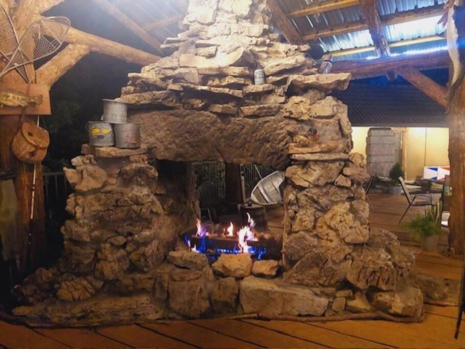Stonegate Lodge 2 Queen Beds Wifi 50In Roku Tv Salt Water Pool Room #105 Юрика-Спрінгс Екстер'єр фото