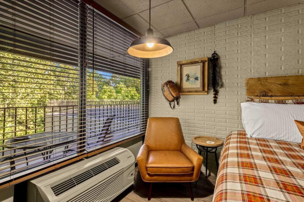 Stonegate Lodge 2 Queen Beds Wifi 50In Roku Tv Salt Water Pool Room #105 Юрика-Спрінгс Екстер'єр фото